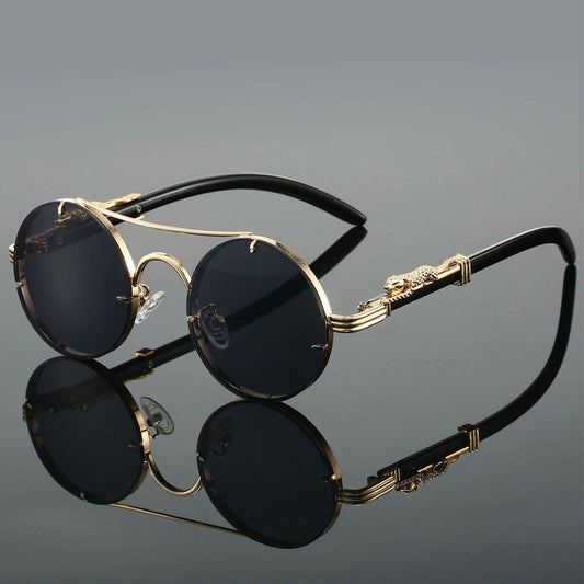 Round Frame Jaguar-Embellished Sunglasses – Bold & Timeless Style